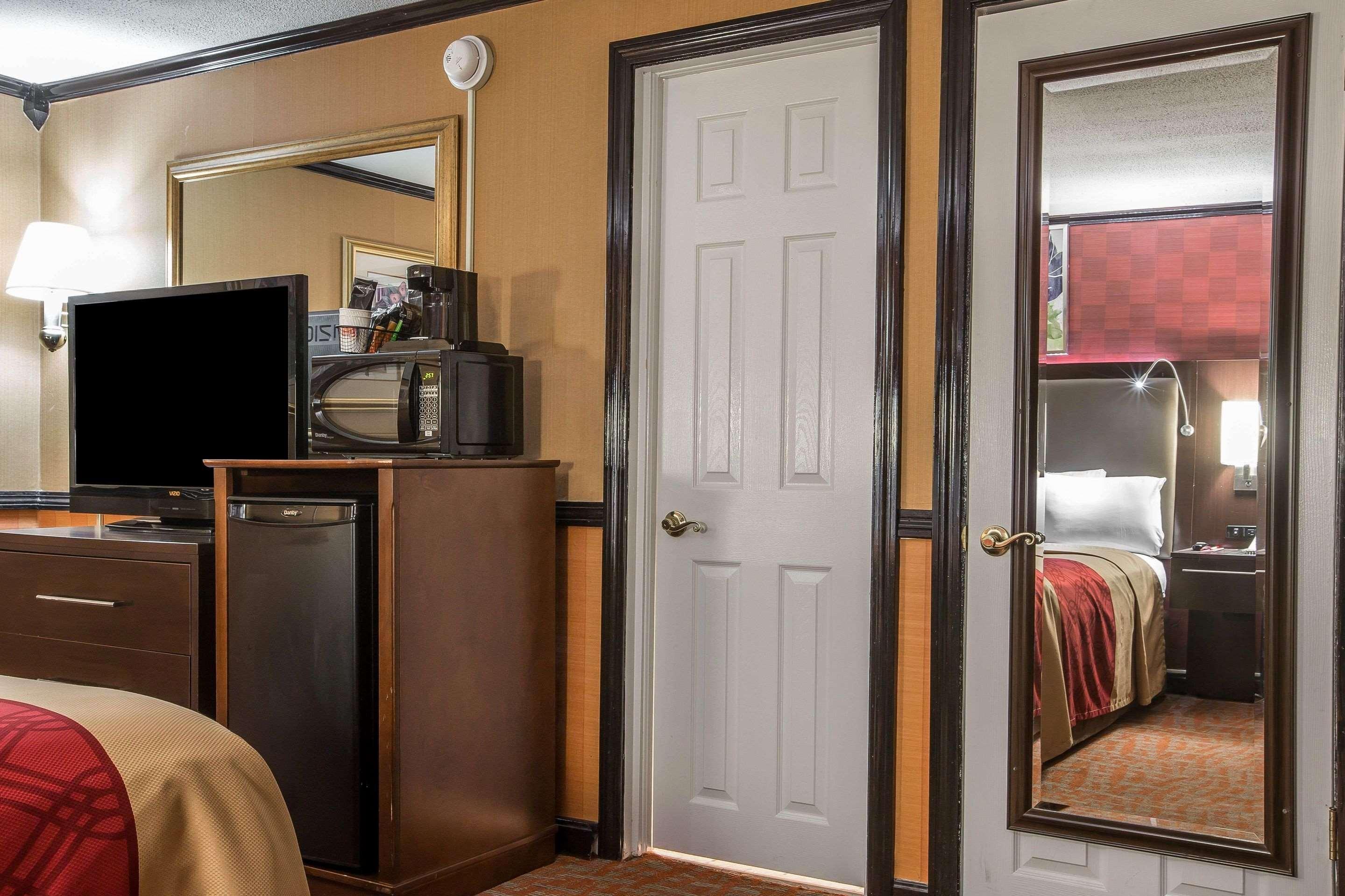 Econo Lodge Montpelier I-89 Екстериор снимка