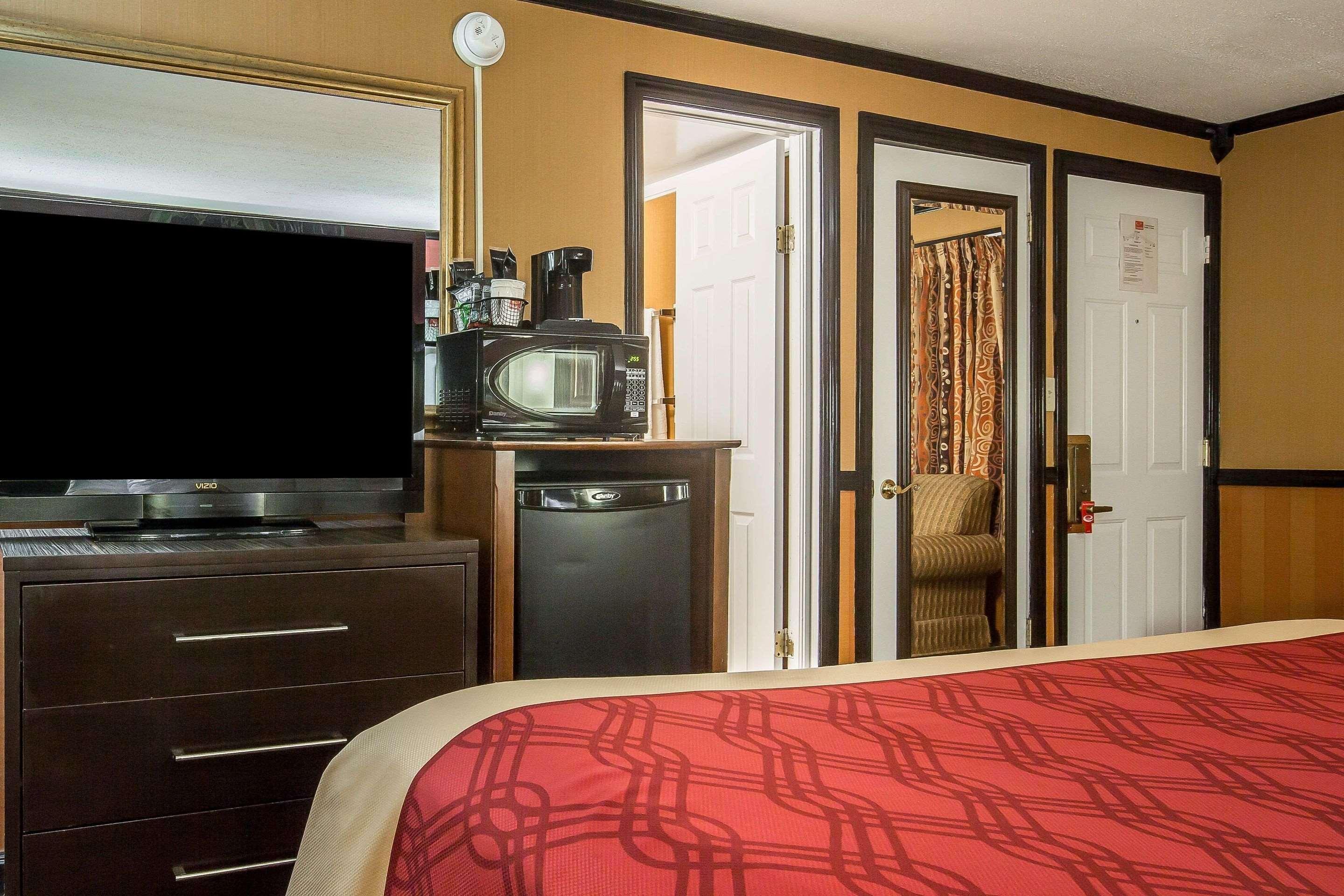 Econo Lodge Montpelier I-89 Екстериор снимка