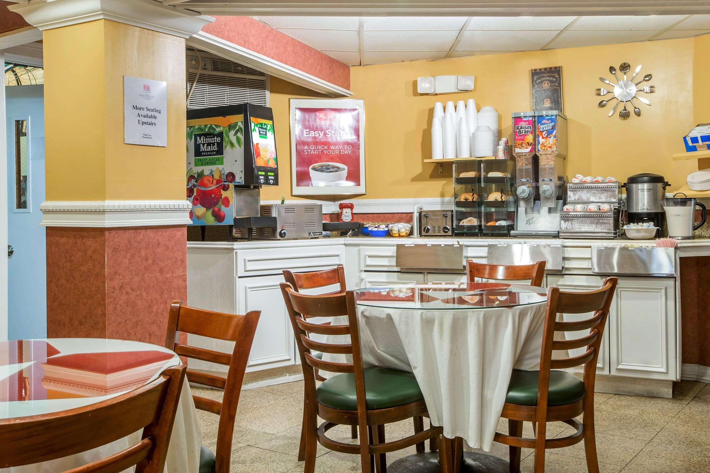 Econo Lodge Montpelier I-89 Екстериор снимка