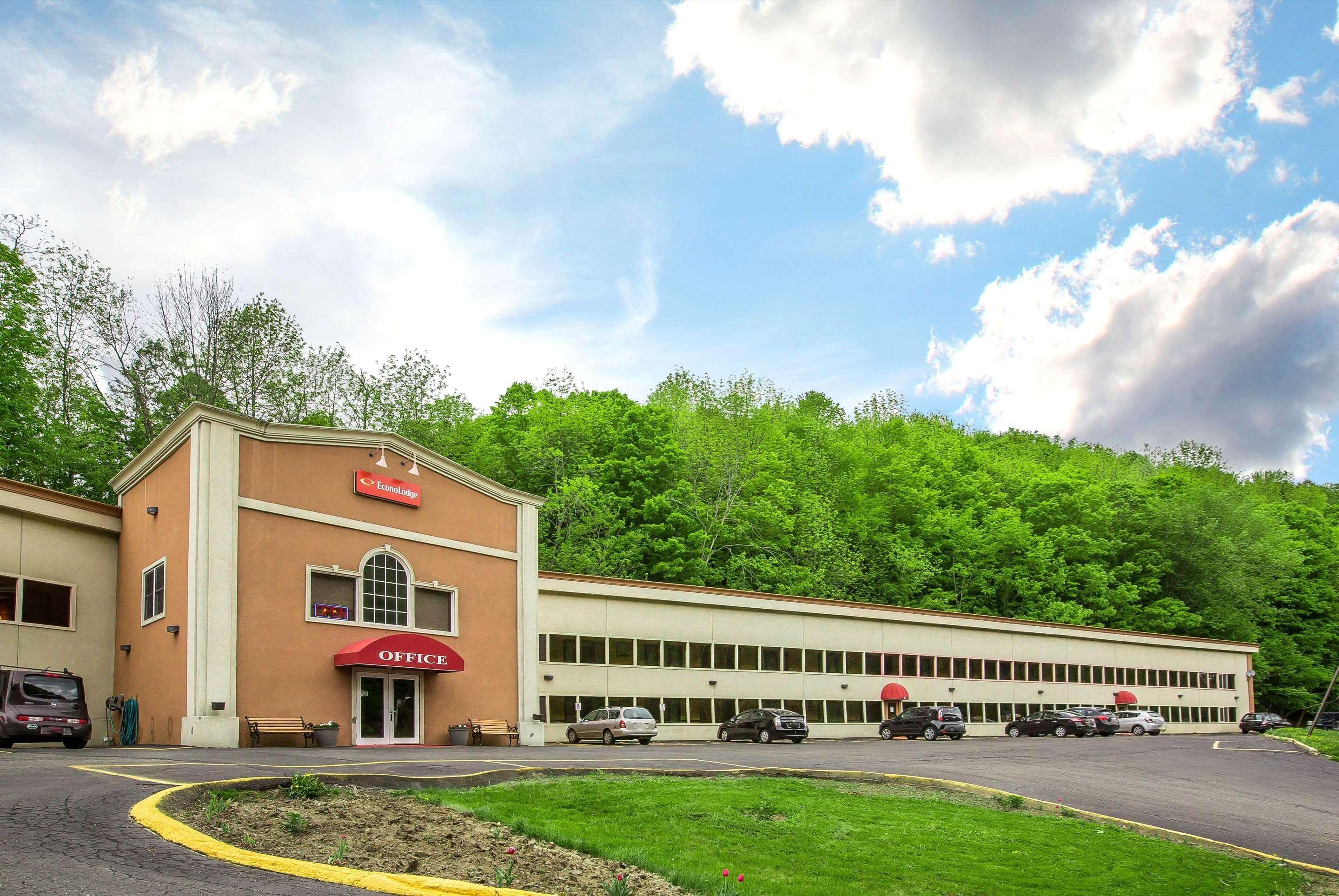 Econo Lodge Montpelier I-89 Екстериор снимка