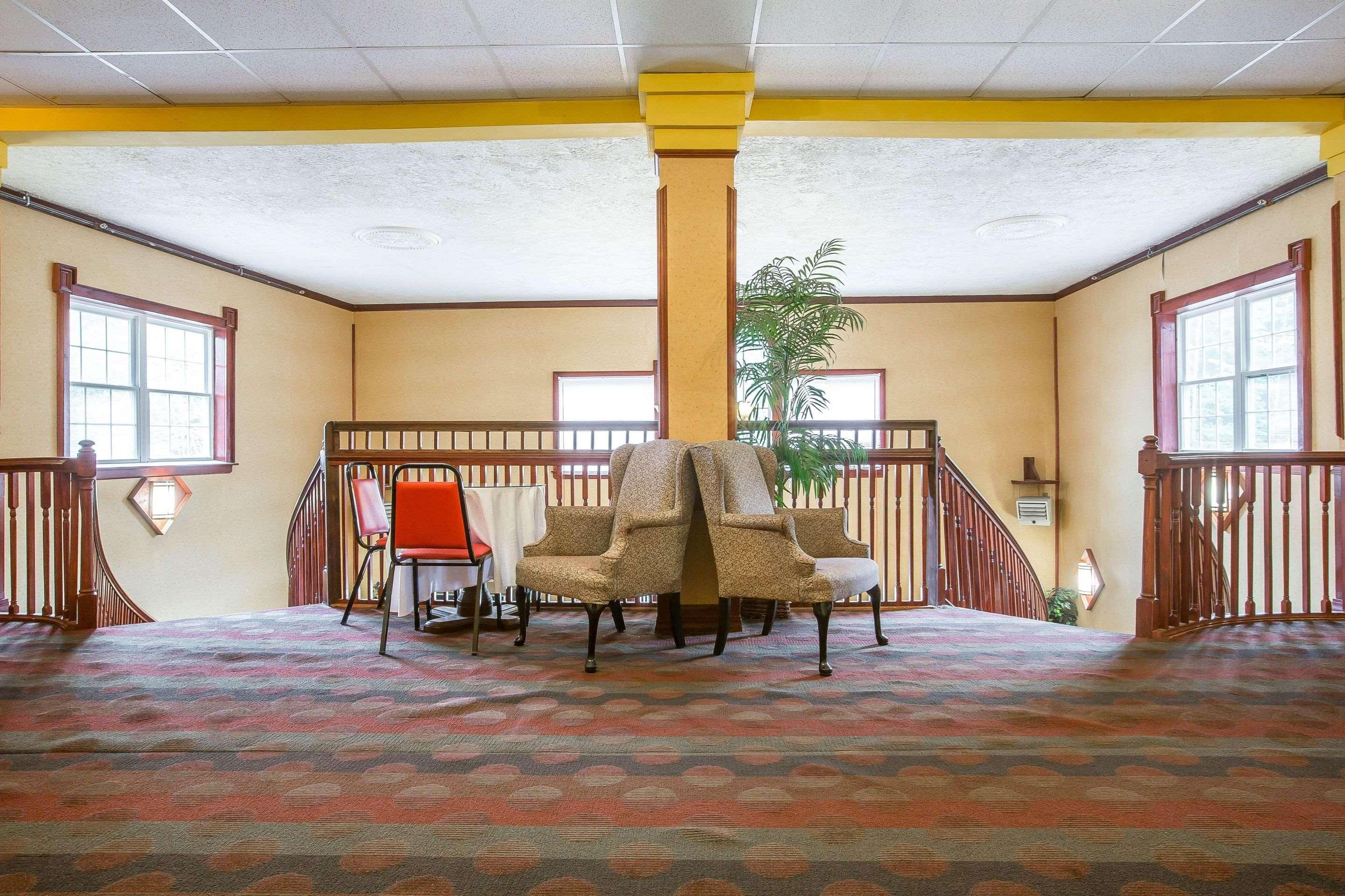 Econo Lodge Montpelier I-89 Екстериор снимка