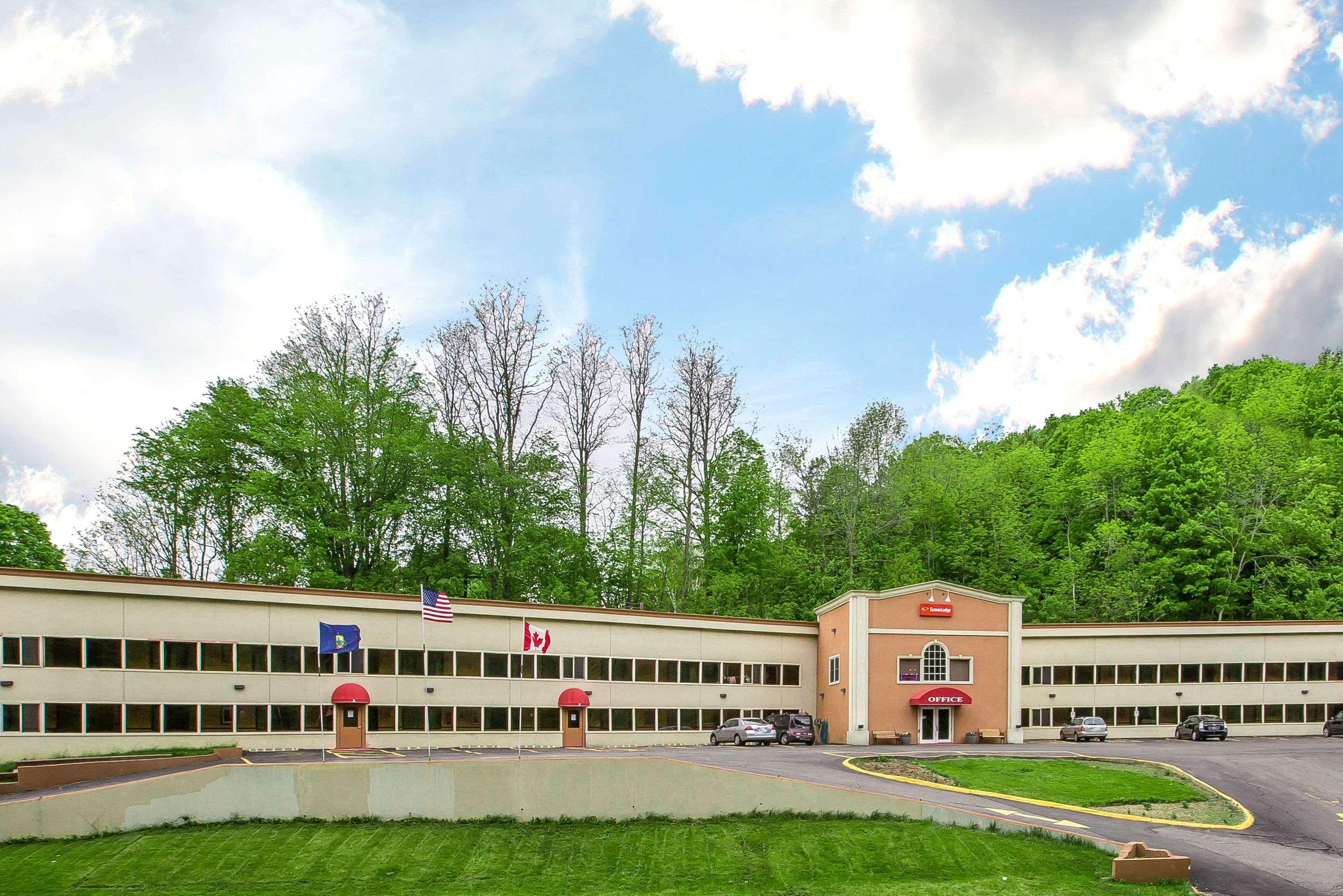 Econo Lodge Montpelier I-89 Екстериор снимка