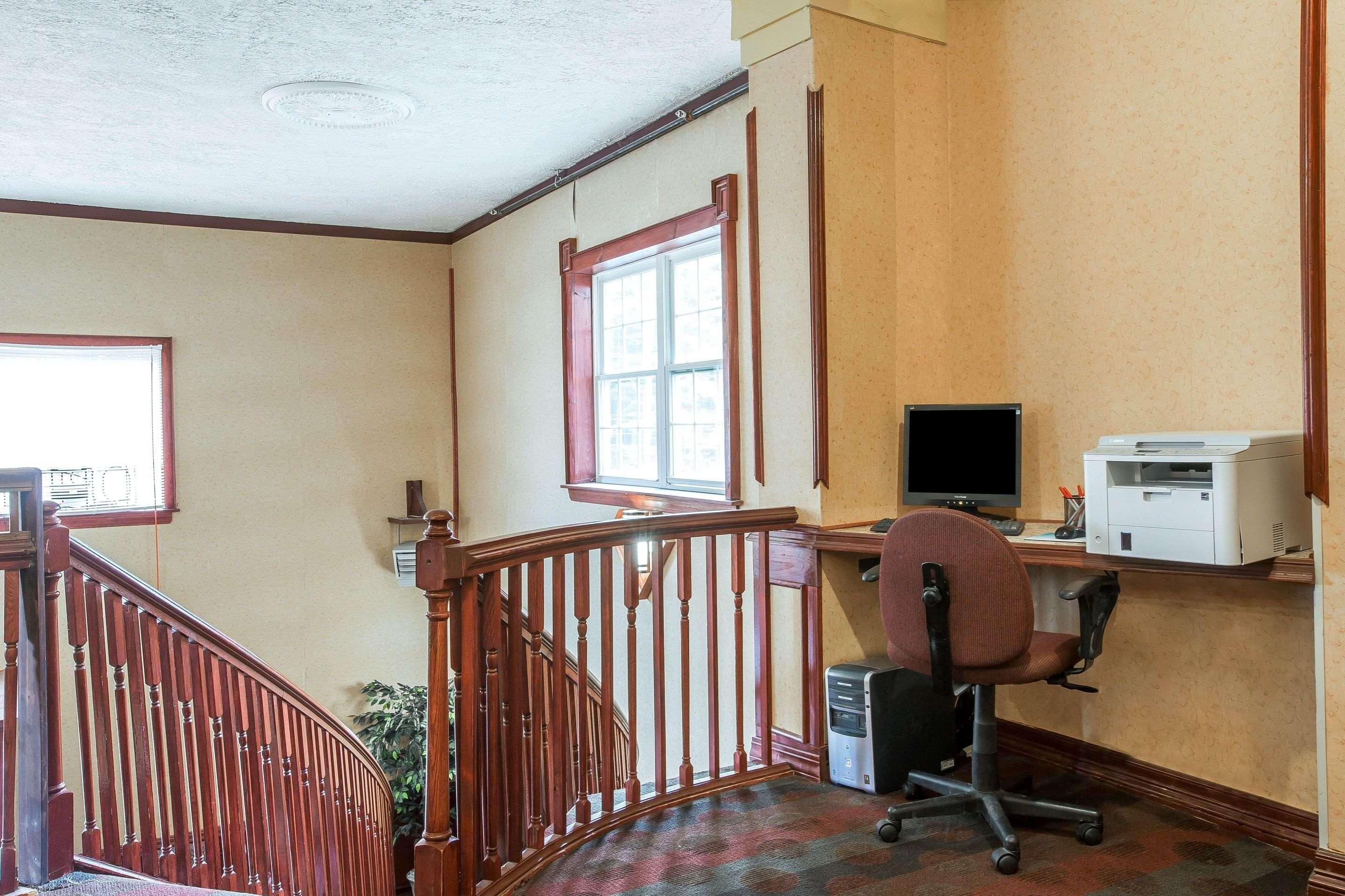 Econo Lodge Montpelier I-89 Екстериор снимка