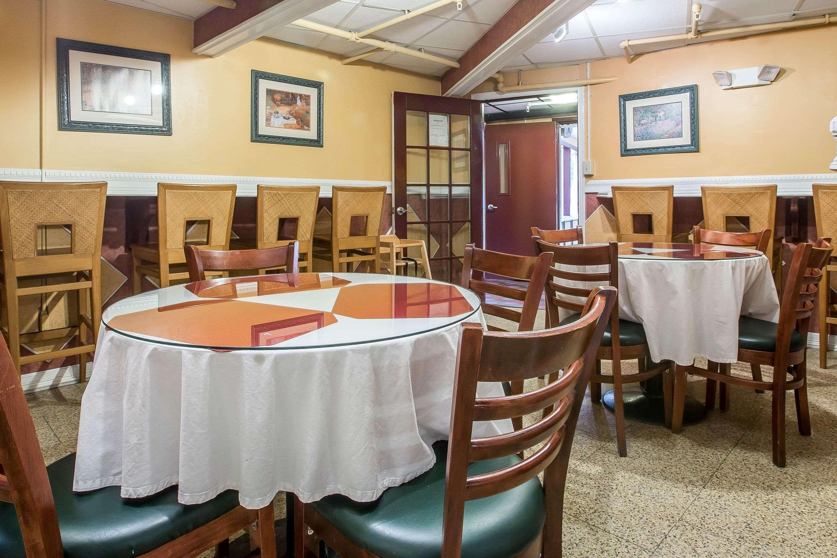 Econo Lodge Montpelier I-89 Екстериор снимка