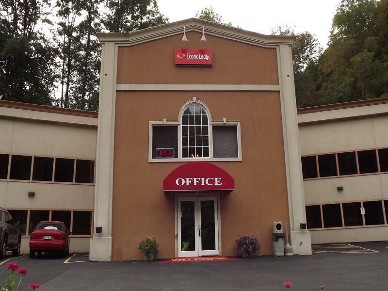 Econo Lodge Montpelier I-89 Екстериор снимка